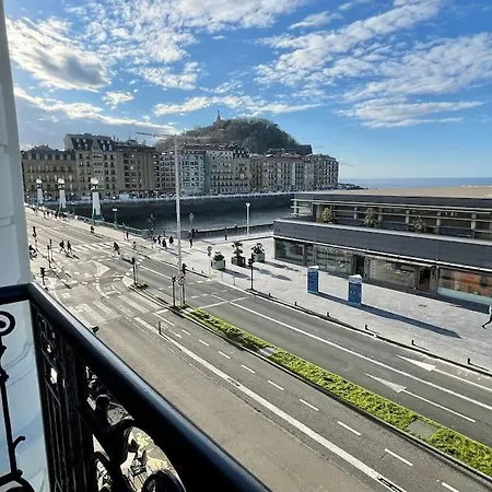 Apartamento Frente Al Kursaal Y La Playa San Sebastián Exterior photo