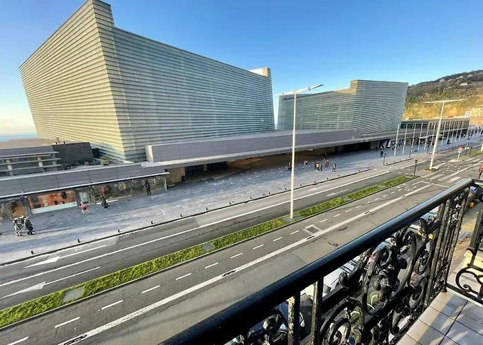 Apartamento Frente Al Kursaal Y La Playa